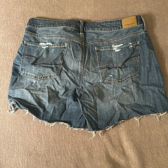 American Eagle Outfitters Frayed Hem Blue Jean Shorts - Picture 5 of 5